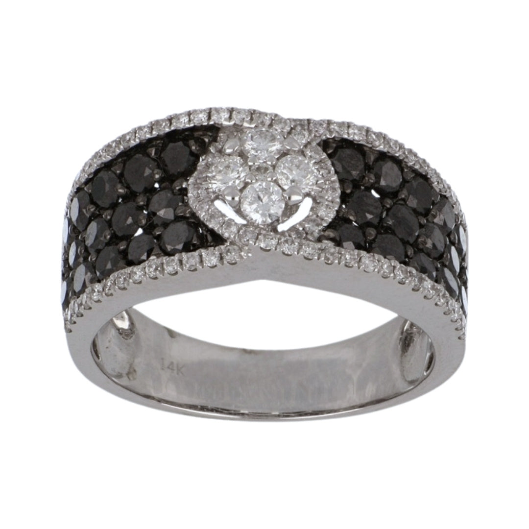 Black Diamond Ring (Black Diamond 1.58 cts. White Diamond 0.47 cts. White Diamond 0.47 cts.)