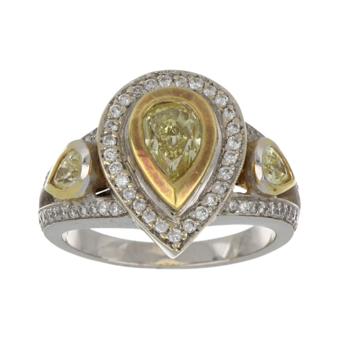 Yellow Diamond Ring (Yellow Diamond 0.68 cts. White Diamond 0.6 cts. Yellow Diamond 0.39 cts.)