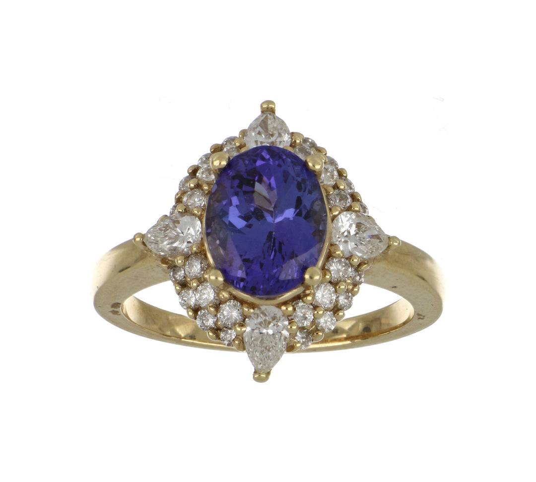 Tanzanite Ladies Ring (Tanzanite 2.27 cts. White Diamond 0.35 cts. White Diamond 0.5 cts.)