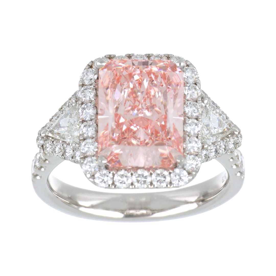 Pink Diamond Ring (Lab Grown Pink Diamond 4.01 cts. White Diamond 0.32 cts. White Diamond 0.79 cts.)