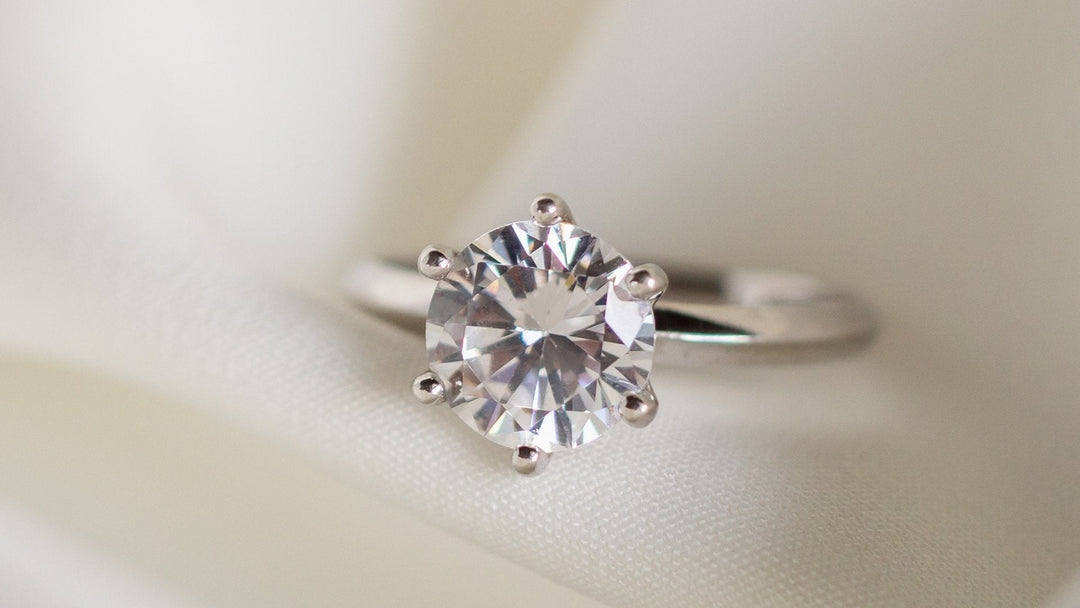 The Ultimate Anniversary Gift Guide: Timeless Jewelry for Every Milestone