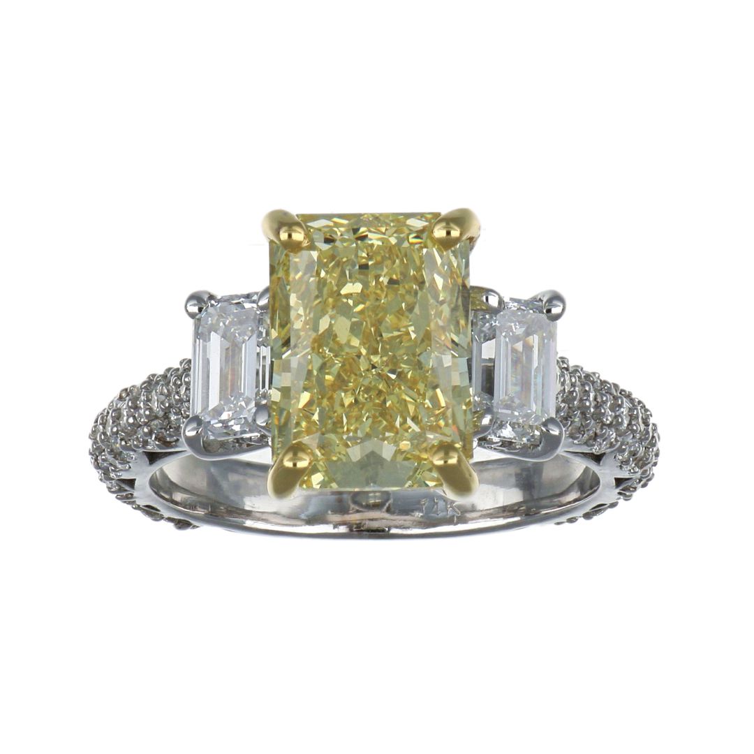 GROWNIQUE Yellow Diamond Ring (Lab Grown Yellow Diamond 4.03 cts. Lab Grown White Diamond 1.69 cts.)