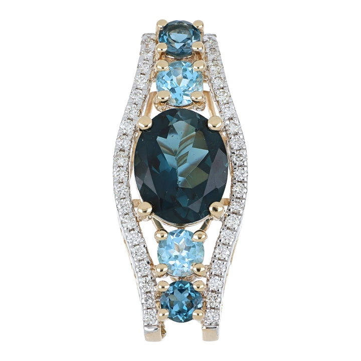 Blue Topaz Pendant (Blue Topaz 3.75 cts. White Diamond 0.32 cts.)