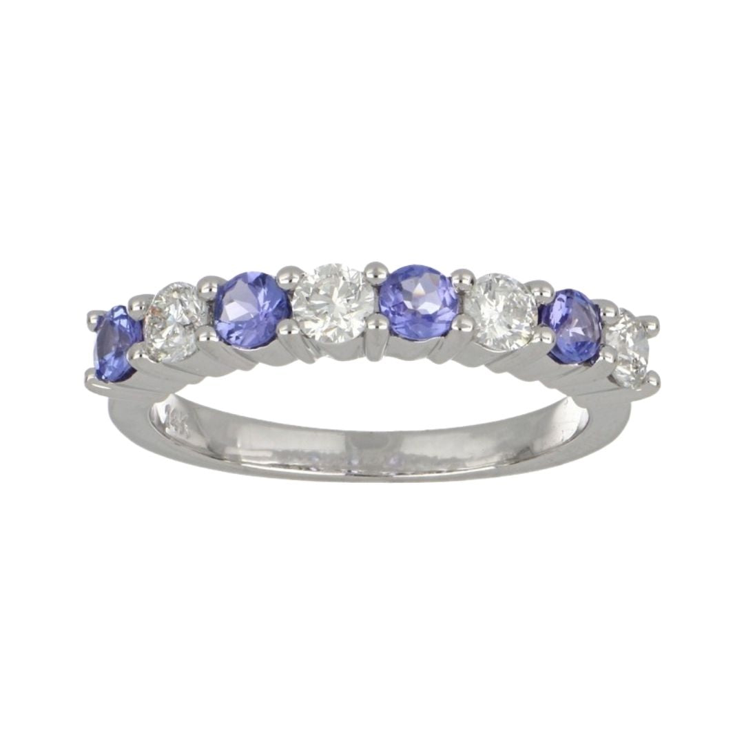 Tanzanite Ring (Tanzanite 0.65 cts. White Diamond 0.51 cts.)