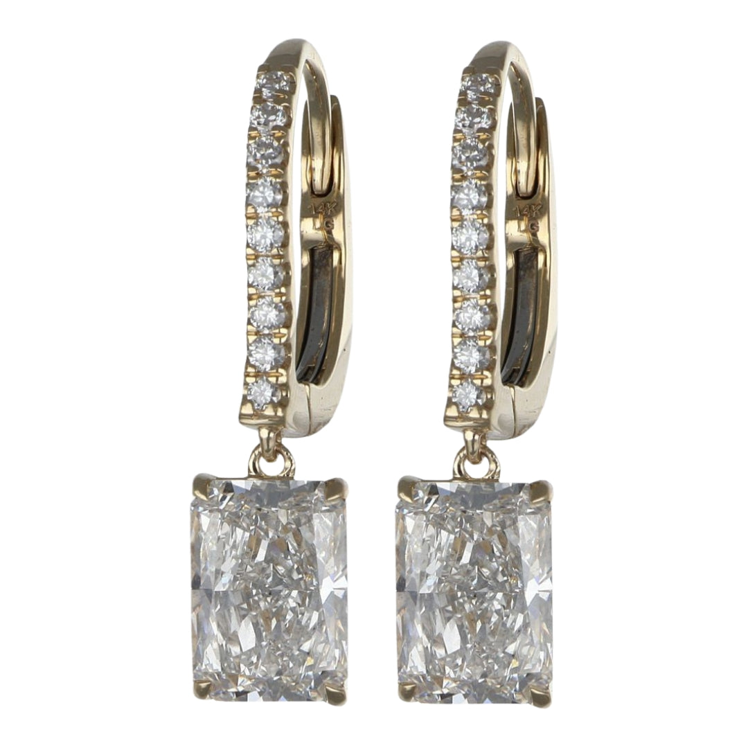 GROWNIQUE White Diamond Earrings (Lab Grown White Diamond 4.02 cts. Lab Grown White Diamond 0.24 cts.)