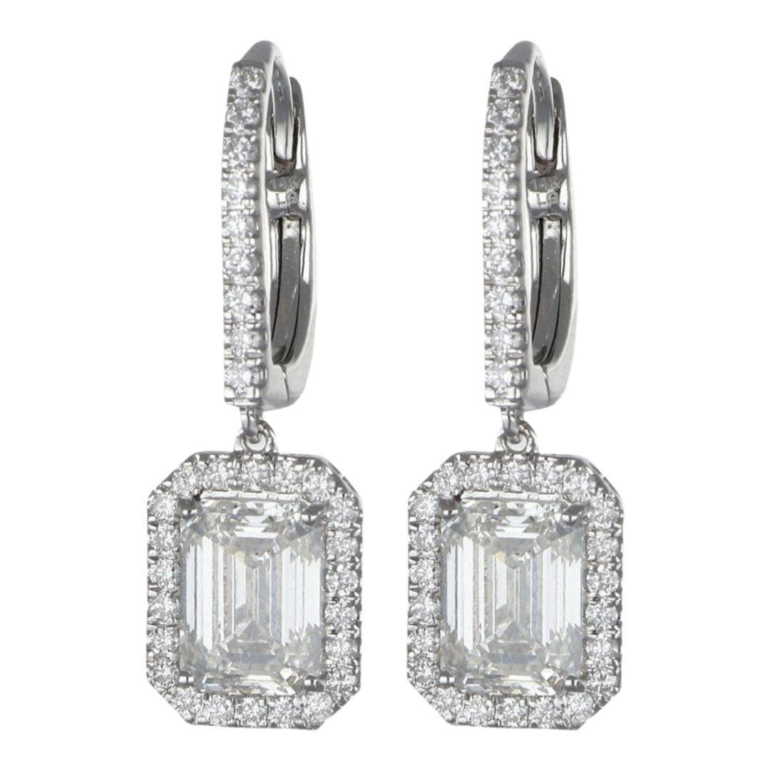 GROWNIQUE White Diamond Earrings  (Lab Grown White Diamond 4.03 cts. E VS1 Lab Grown White Diamond 0.67 cts.)