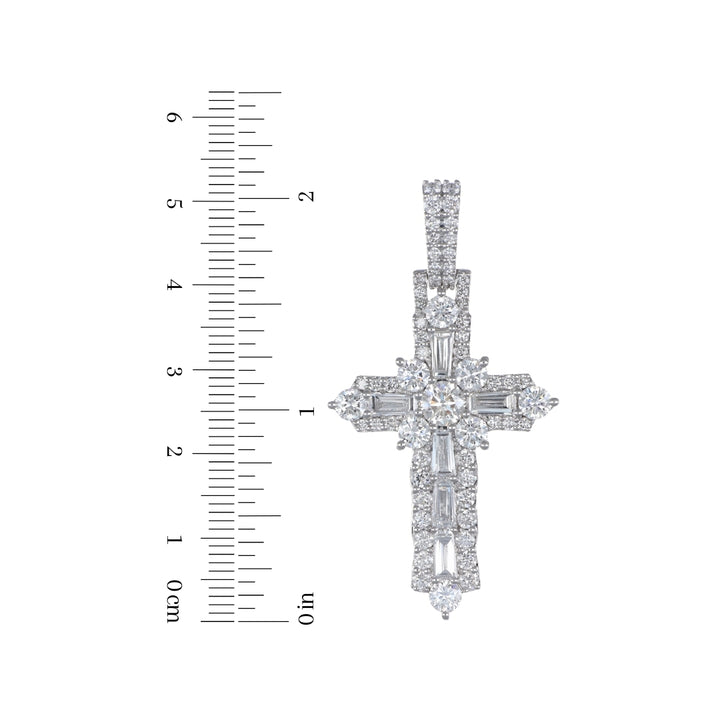 GROWNIQUE White Diamond Pendant (Lab Grown White Diamond 0.66 cts. Lab Grown White Diamond 3.29 cts. Lab Grown White Diamond 1.74 cts. )