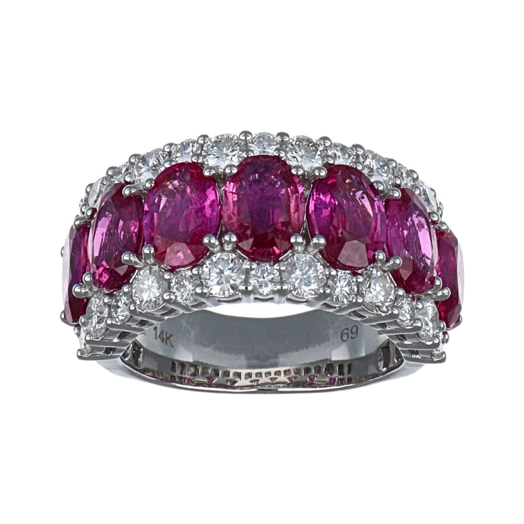 Pink Sapphire Ring (Pink Sapphire 5.76 cts. White Diamond 1.33 cts.)