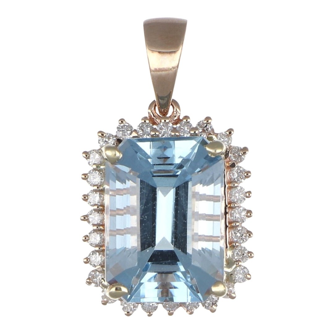 Aquamarine Pendant (Aquamarine 3.73 cts. White Diamond 0.22 cts.) Not Net