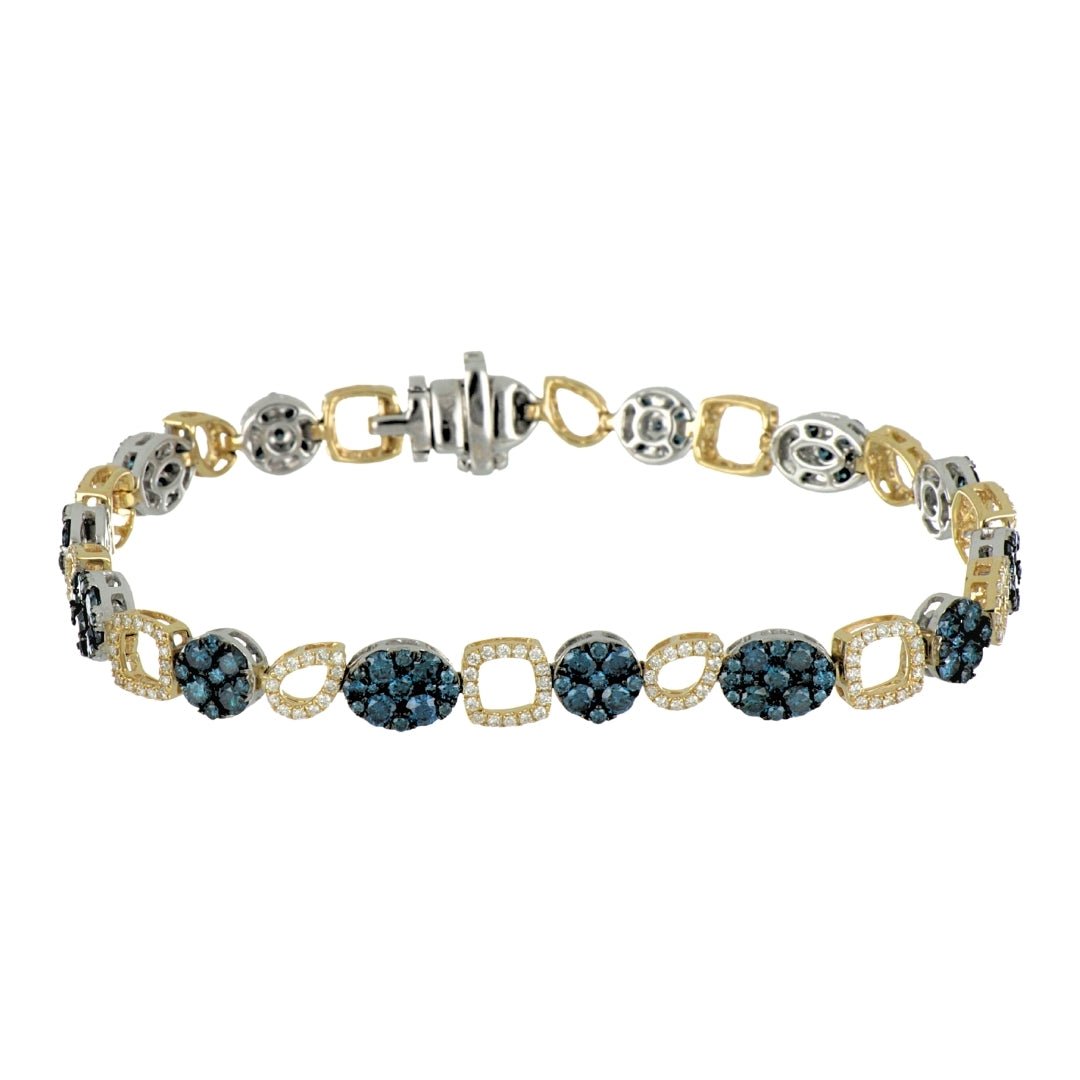 Blue Diamond Bracelet (Blue Diamond 3.95 cts. White Diamond 0.68 cts.) Not Net