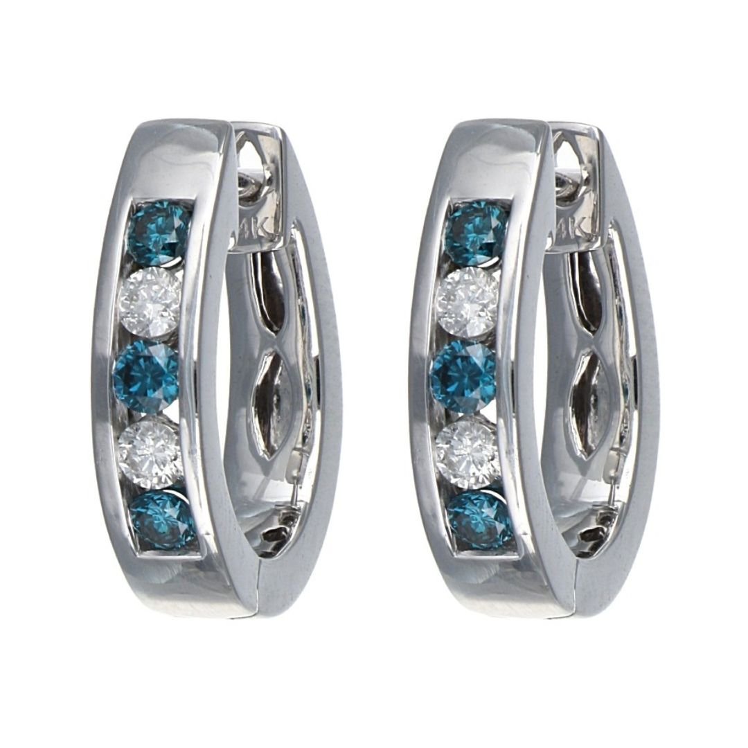 Blue Diamond Earrings (Blue Diamond 0.36 cts. White Diamond 0.23 cts.) Not Net