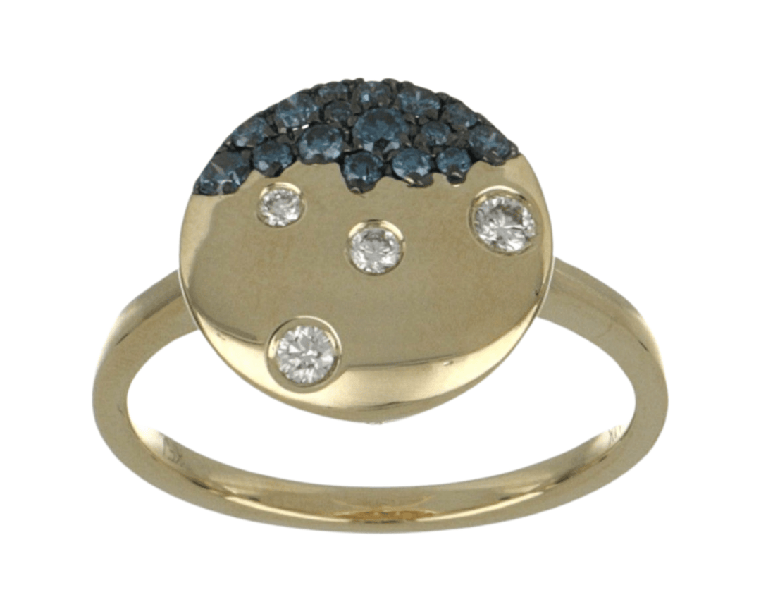 Blue Diamond Ring (Blue Diamond 0.25 cts. White Diamond 0.12 cts.) Not Net