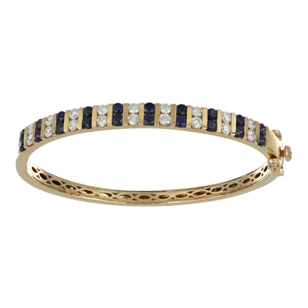 Blue Sapphire Bangle (Blue Sapphire 2.37 cts. White Diamond 1.42 cts. ) Not Net