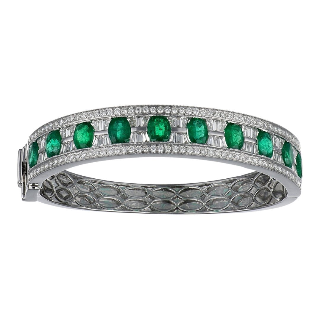 Emerald Bangle (Emerald 7.2 cts. White Diamond 1.55 cts. White Diamond 1.84 cts.) Not Net