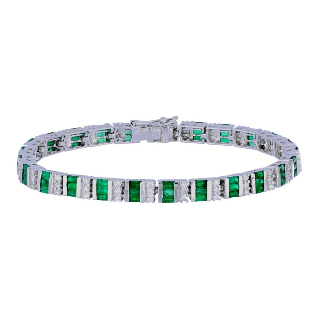 Buy Emerald Bracelet (Emerald 4.18 cts. White Diamond 1.25 cts.) at Kay's Fine Jewelry