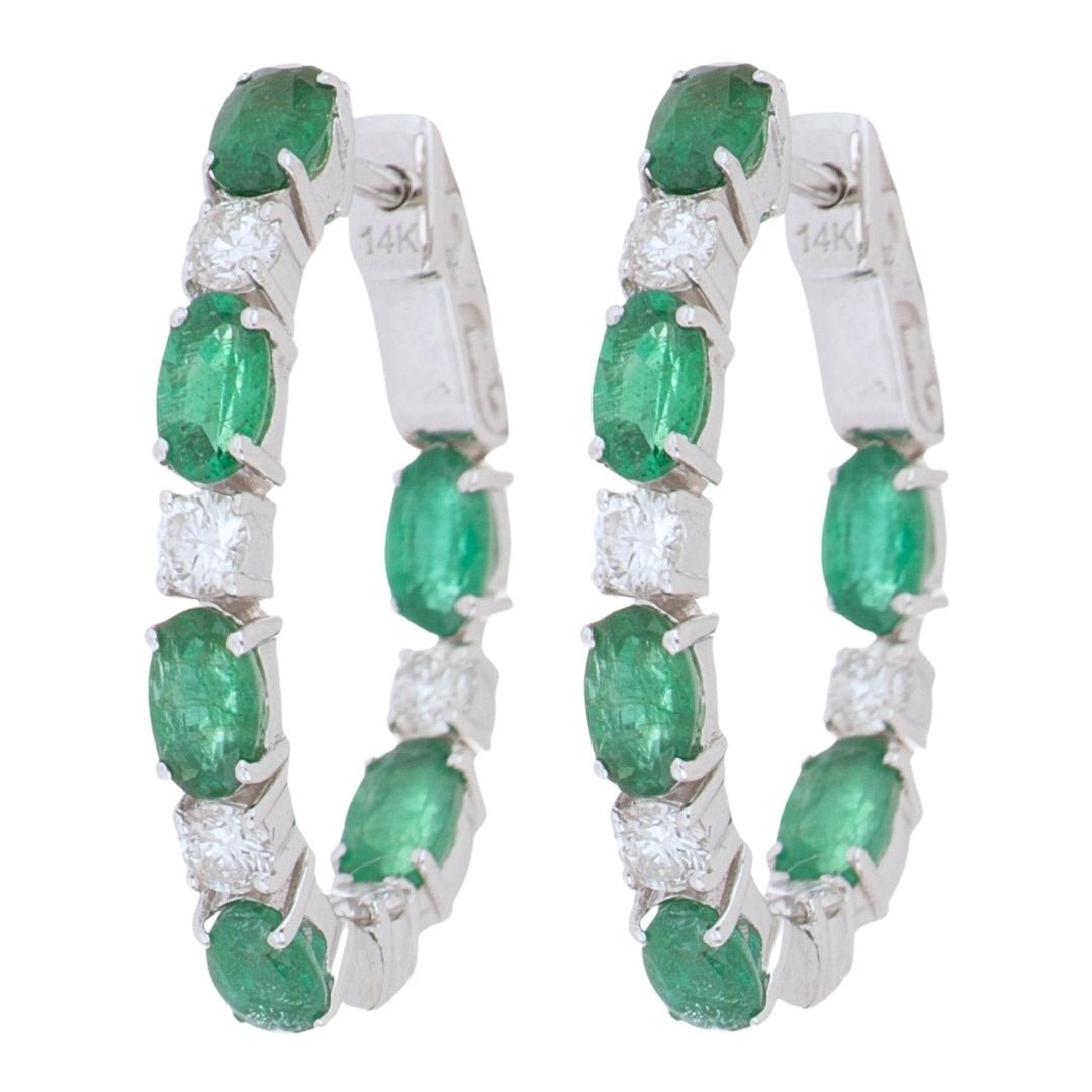Emerald Earrings (Emerald 2.69 cts. White Diamond 0.68 cts.) Not Net