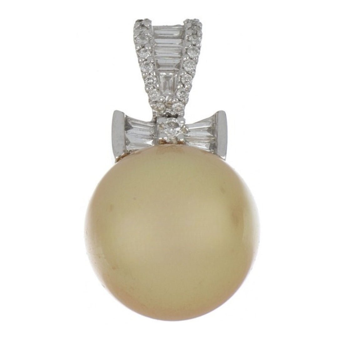 Gold Pearl Pendant (Gold Pearl White Diamond 0.2 cts. White Diamond Included cts.) Not Net