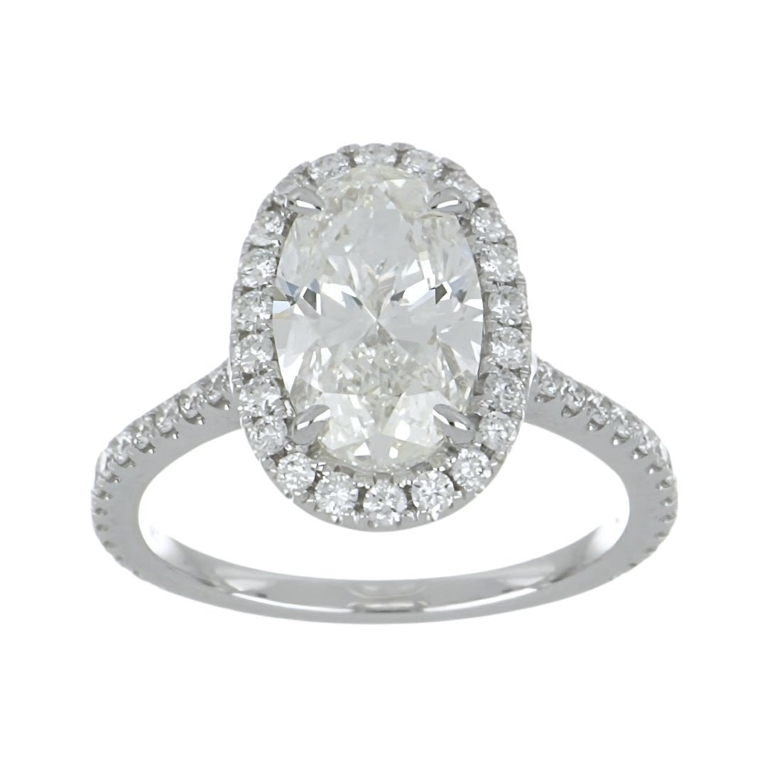 White Diamond Ring (White Diamond 2.5 cts. White Diamond 0.57 cts.) Not Net