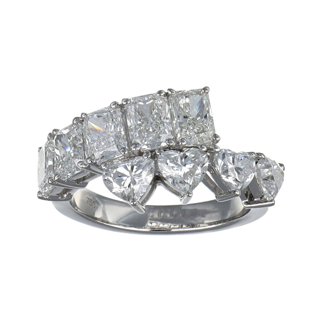 White Diamond Ring (White Diamond 2.5 cts. White Diamond 1.4 cts.) Not Net