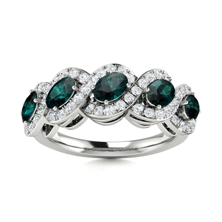 14KT Gold Natural Alexandrite and Diamond Ladies Ring (Alexandrite 0.75 cts. White Diamonds 1.00 cts)