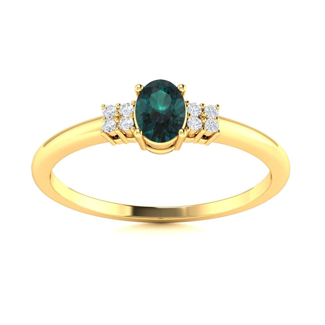 14KT Gold Oval Brilliant Natural Alexandrite and Diamond Ring (Alexandrite 0.30 cts. White Diamonds 0.04 cts.)