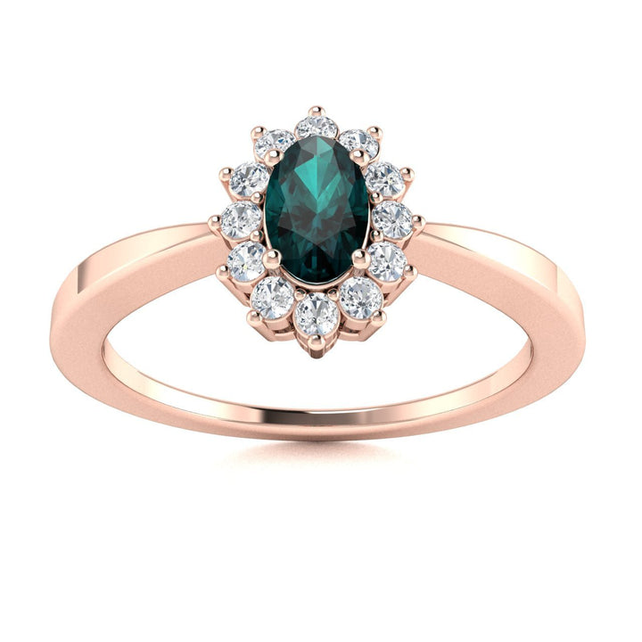 14KT Gold Oval Brilliant Natural Alexandrite and Diamond Ladies Ring (Alexandrite 0.30 cts. White Diamonds 0.10 .cts)