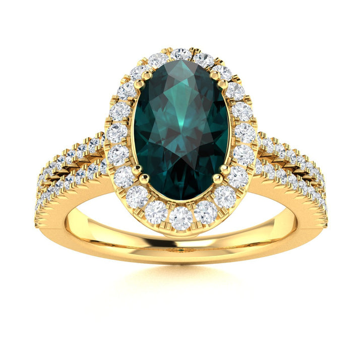 14KT Gold Oval Brilliant Natural Alexandrite and Diamond Ladies Ring (Alexandrite 1.60 cts. White Diamonds 0.45 cts.)