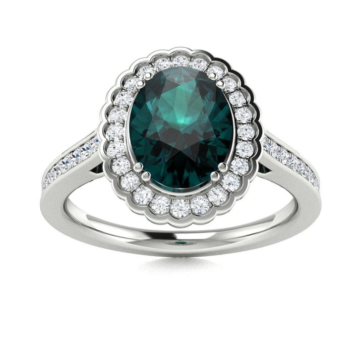 14Kt Gold Oval Brilliant Natural Alexandrite and Diamond Ladies Ring (Alexandrite 2.00 cts. White Diamonds 0.25 cts.)