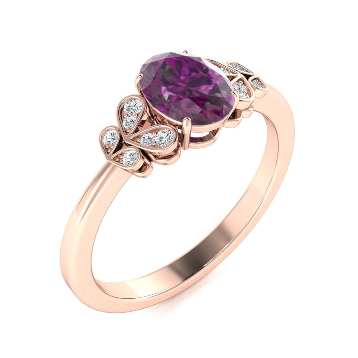 14KT Gold Oval Cut Natural Alexandrite and Diamond Ring (Alexandrite 0.95 ct White Diamonds 0.04 cts)