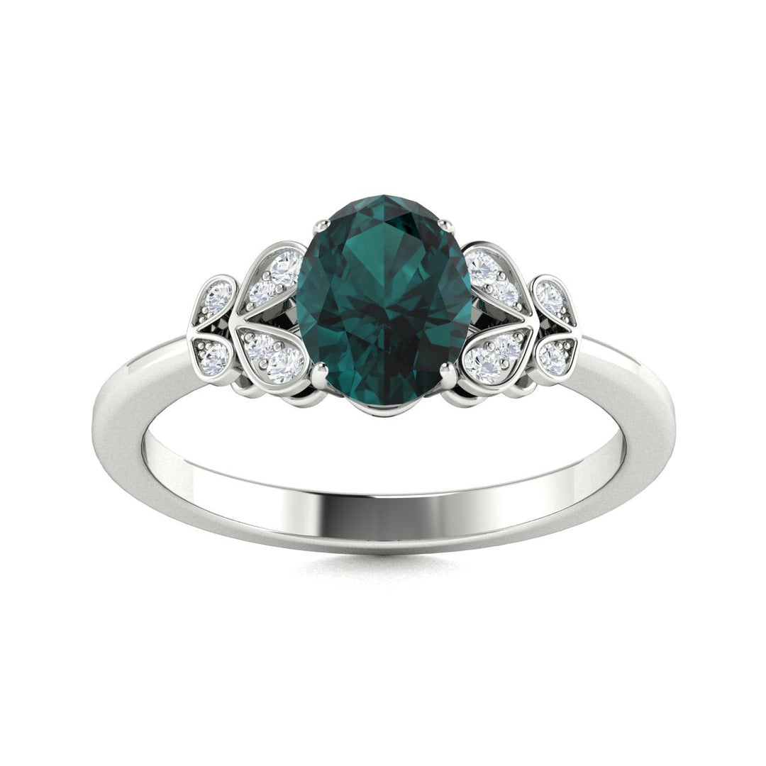 14KT Gold Oval Cut Natural Alexandrite and Diamond Ring (Alexandrite 0.95 ct White Diamonds 0.04 cts)