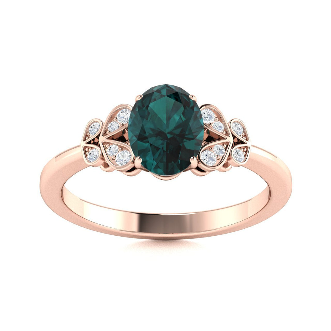 14KT Gold Oval Cut Natural Alexandrite and Diamond Ring (Alexandrite 0.95 ct White Diamonds 0.04 cts)