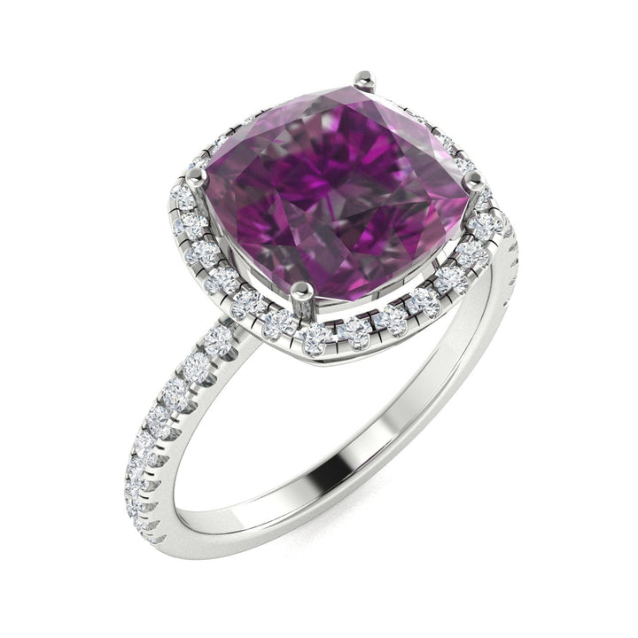 18kt Gold Cushion Cut Natural Alexandrite and Diamond Ladies Ring (Alexandrite 2.00ct Diamonds 0.20 cts)