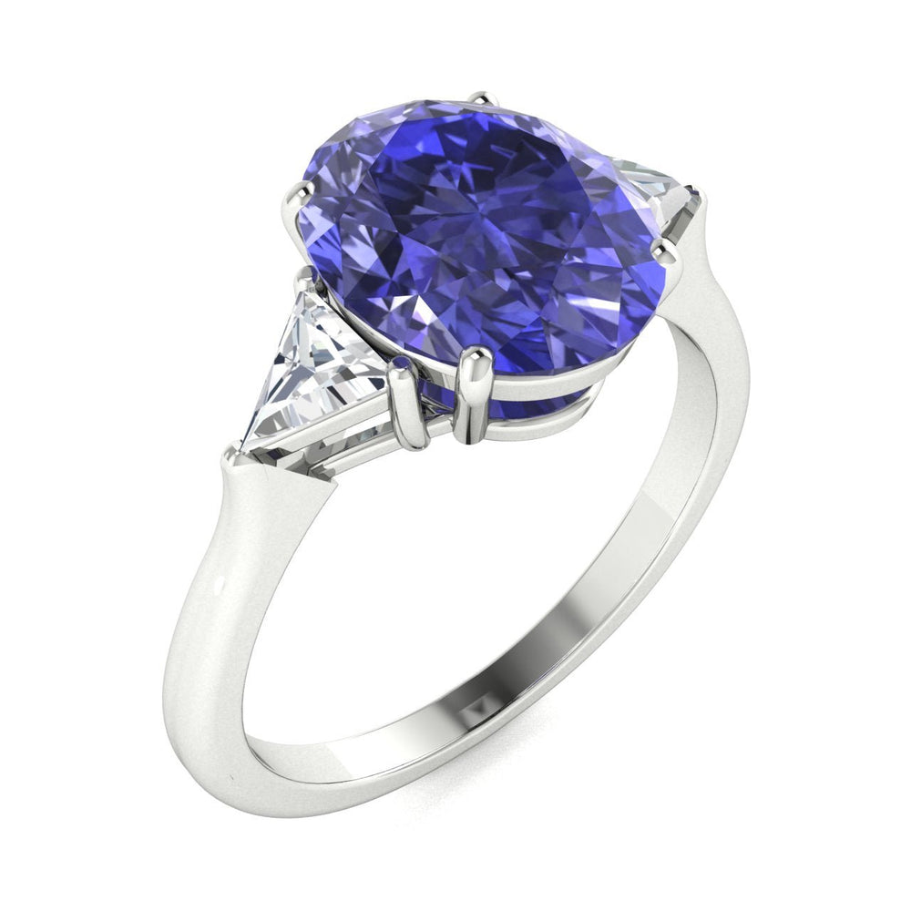 18KT Gold Tanzanite and Diamond Ladies Ring (Tanzanite 17.03 cts. White Diamond 0.53 cts.)