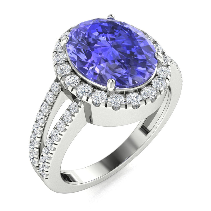 18kt Gold Tanzanite and Diamond Ladies Ring (Tanzanite 4.25ct Diamonds 0.50cts)