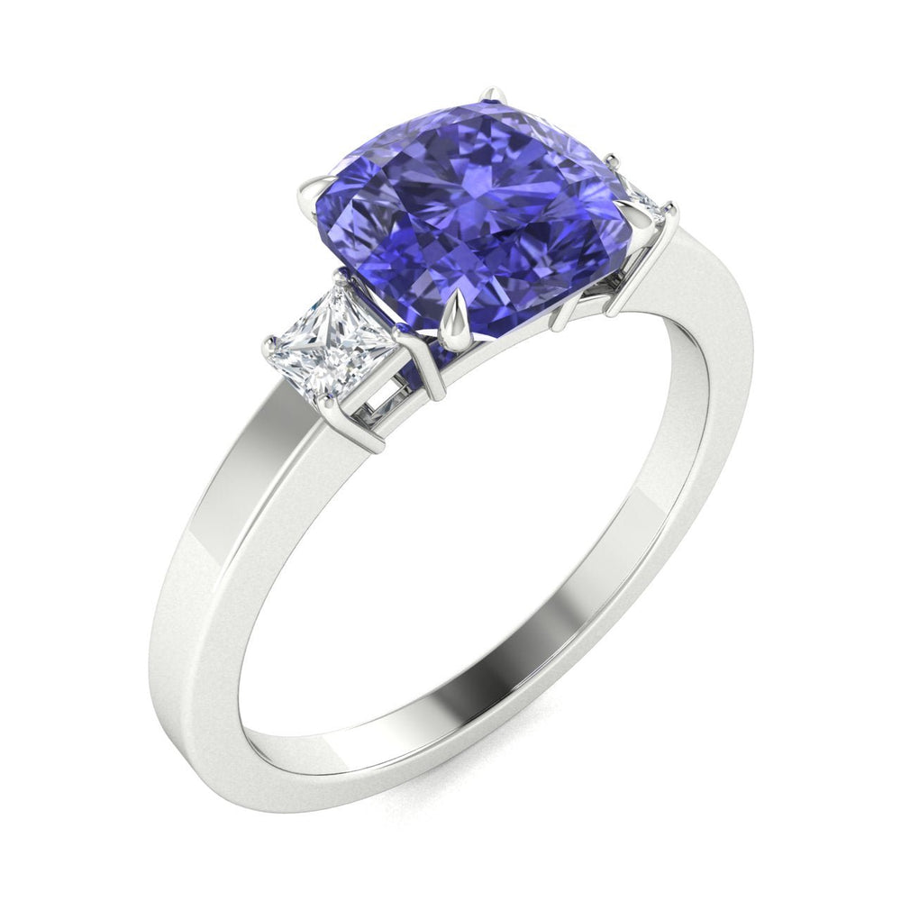 18KT Gold Tanzanite and Diamond Ladies Ring (Tanzanite 4.26 cts White Diamonds 0.25 cts)
