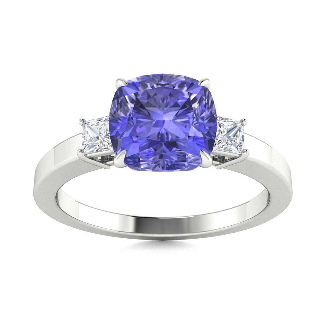18KT Gold Tanzanite and Diamond Ladies Ring (Tanzanite 4.26 cts White Diamonds 0.25 cts)