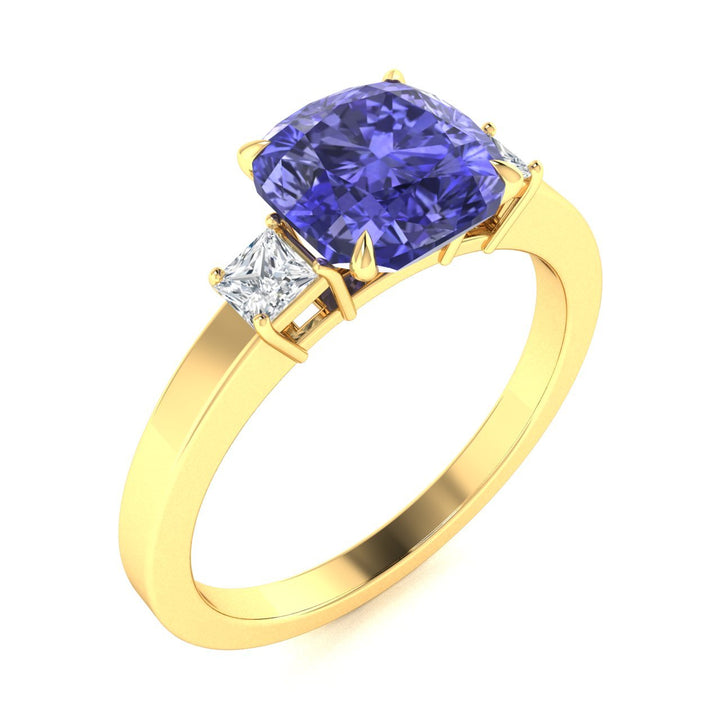 18KT Gold Tanzanite and Diamond Ladies Ring (Tanzanite 4.26 cts White Diamonds 0.25 cts)