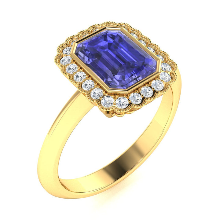 18KT Gold Tanzanite and Diamond Ladies Ring (Tanzanite 4.59 cts White Diamonds 0.56 cts)