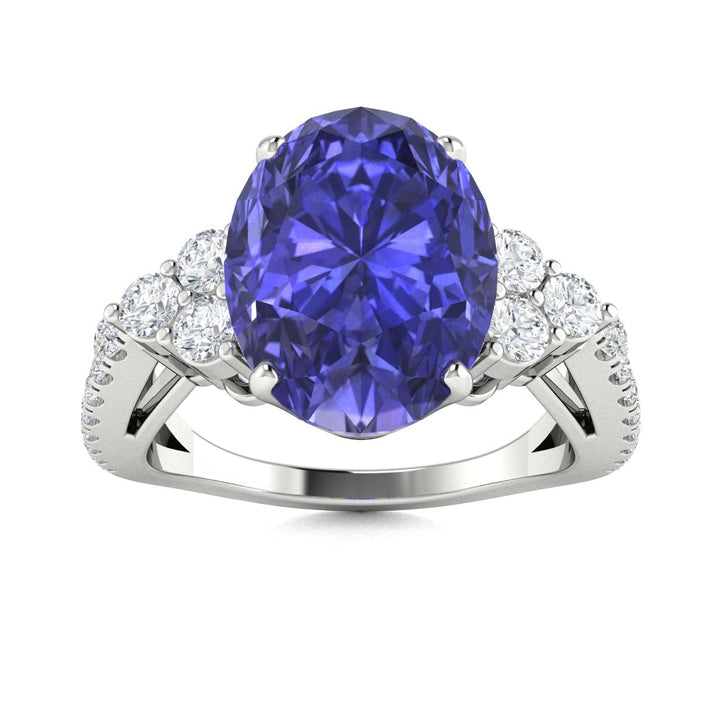 18KT Gold Tanzanite and Diamond Ladies Ring (Tanzanite 4.87 cts White Diamonds 0.49 cts)