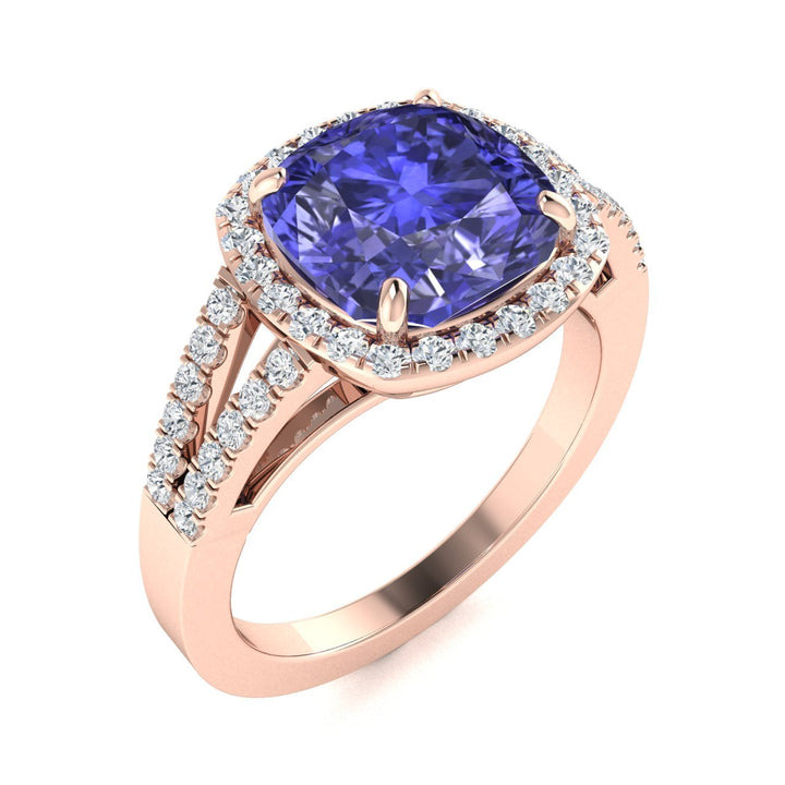 18KT Gold Tanzanite and Diamond Ladies Ring (Tanzanite 5.79 cts. White Diamond 0.73 cts.)