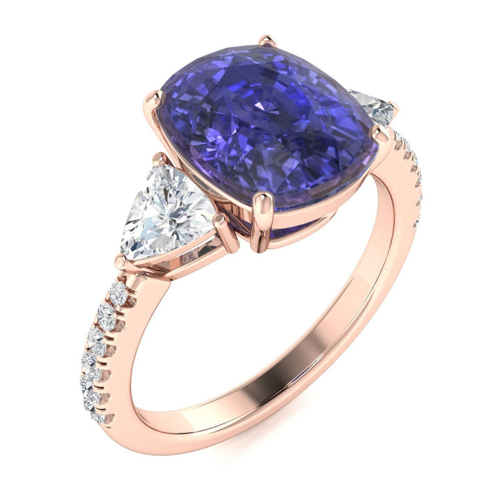18KT Gold Tanzanite and Diamond Ladies Ring (Tanzanite 6.51 cts White Diamonds 0.72 cts)