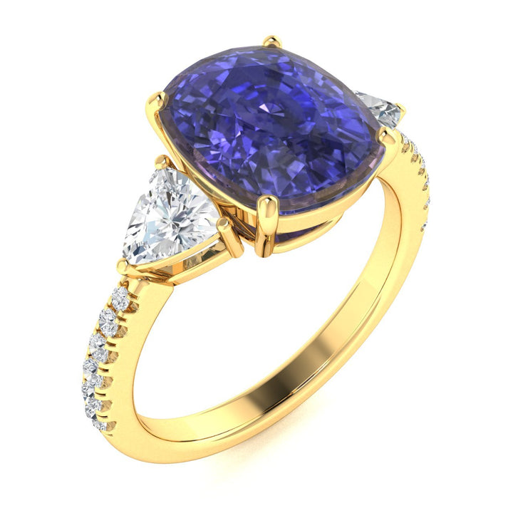 18KT Gold Tanzanite and Diamond Ladies Ring (Tanzanite 6.51 cts White Diamonds 0.72 cts)