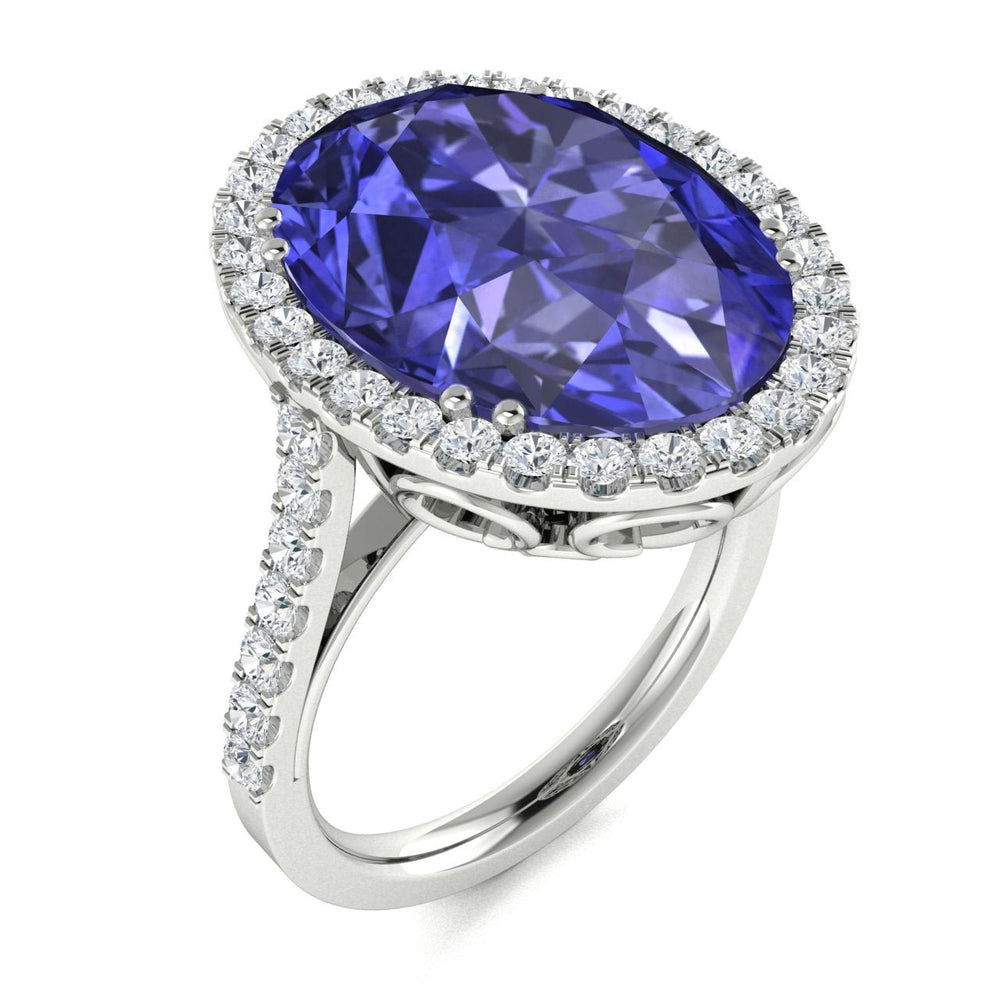 One-of-a-Kind 14kt Gold Oval brilliant Tanzanite and Diamond Ladies Ring (Tanzanite 10.00 cts. Diamonds 0.75 cts.)